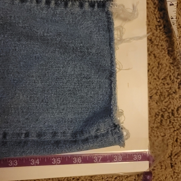 LEVI'S WEDGIE STRAIGHT FRAYED HEM BUTTON FRONT JEANS, SZ 32 - Picture 13 of 16
